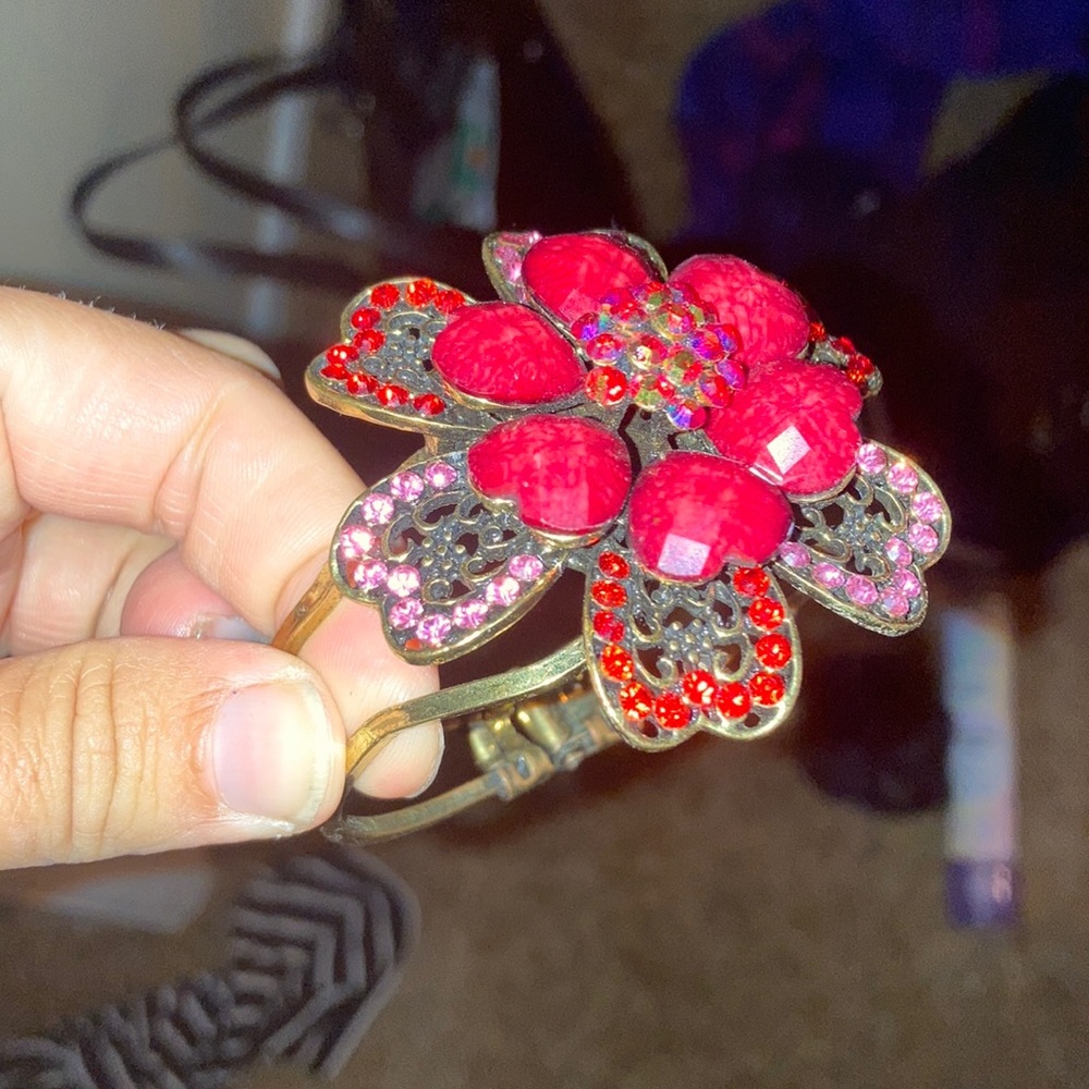 Flower sapphire bracelet